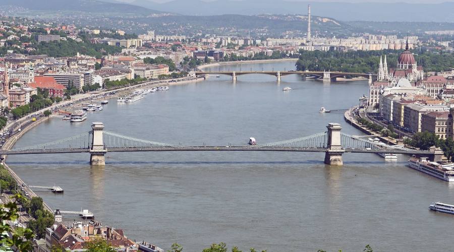 Budapest, vista dal ponte delle Catene