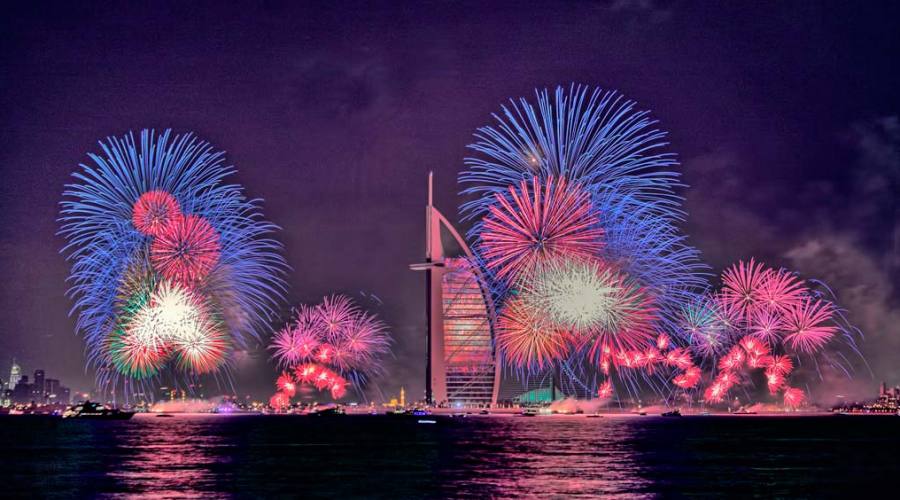 Fuochi d'artificio al Burj Al Arab