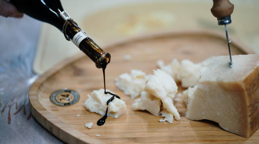 Il matrimonio perfetto: Aceto balsamico e Parmigiano Reggiano