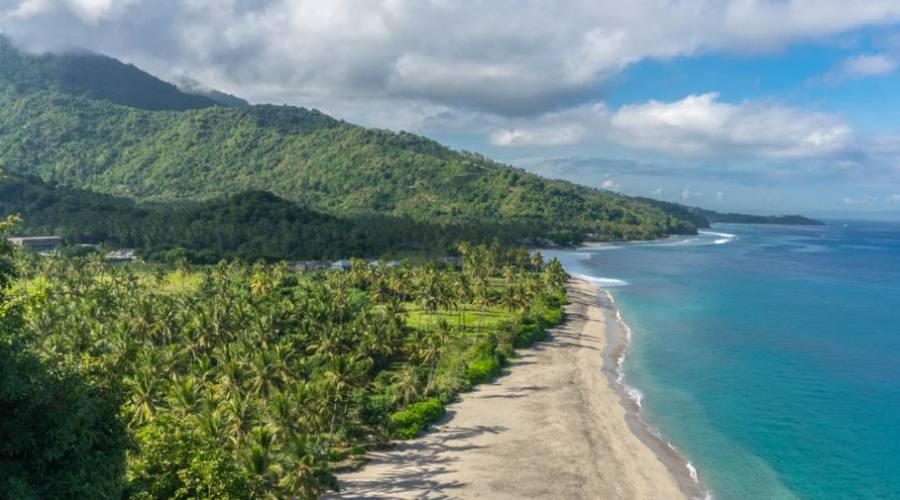 Una spiaggia a Lombok