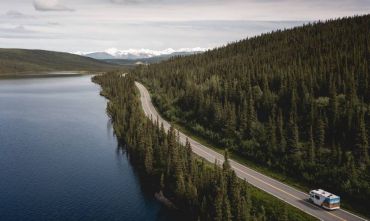 Viaggio in camper nella natura dell'Alaska