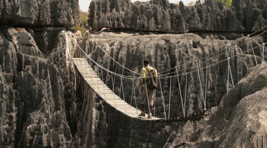 Ponte sospeso sugli Tsingy