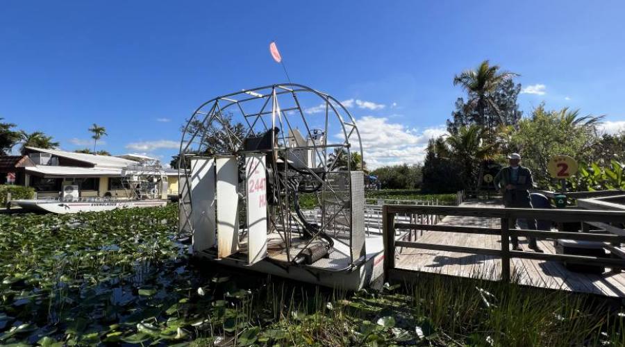 Paseo en hidrodeslizador