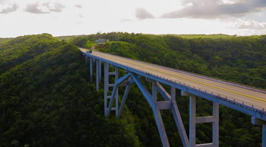 Puente Bacunayagua