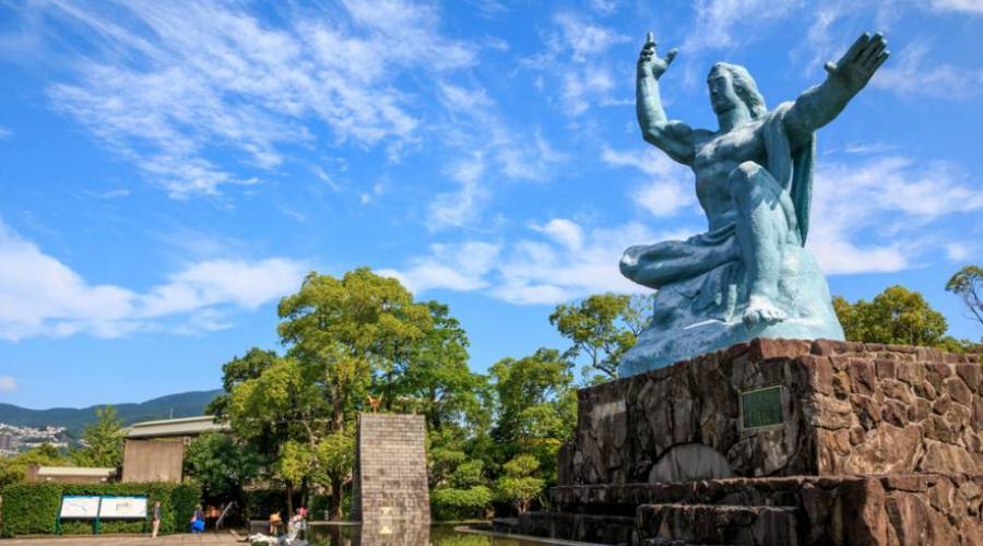 Statua della Pace nel Parco della Pace di Nagasaki