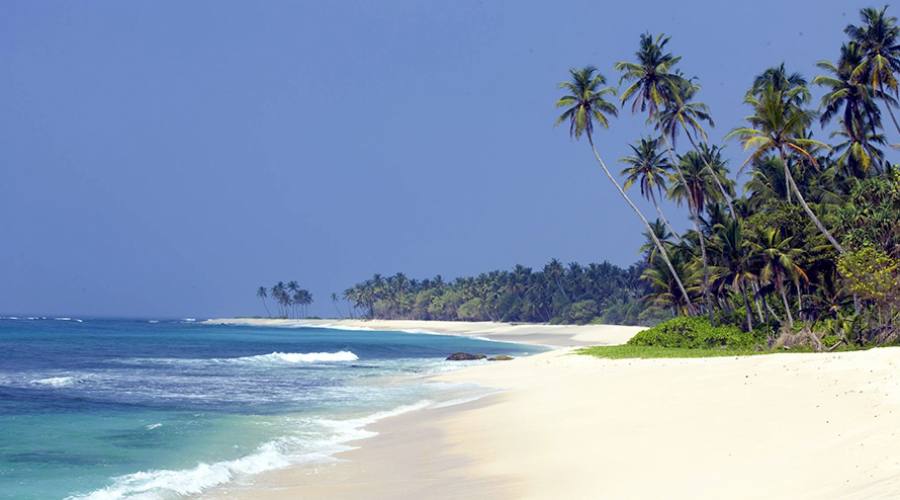 La spiaggia di Bentota