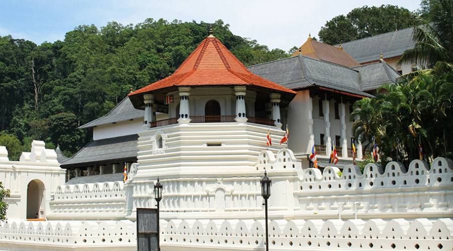 Tempio della Reliquia del Dente a Kandy