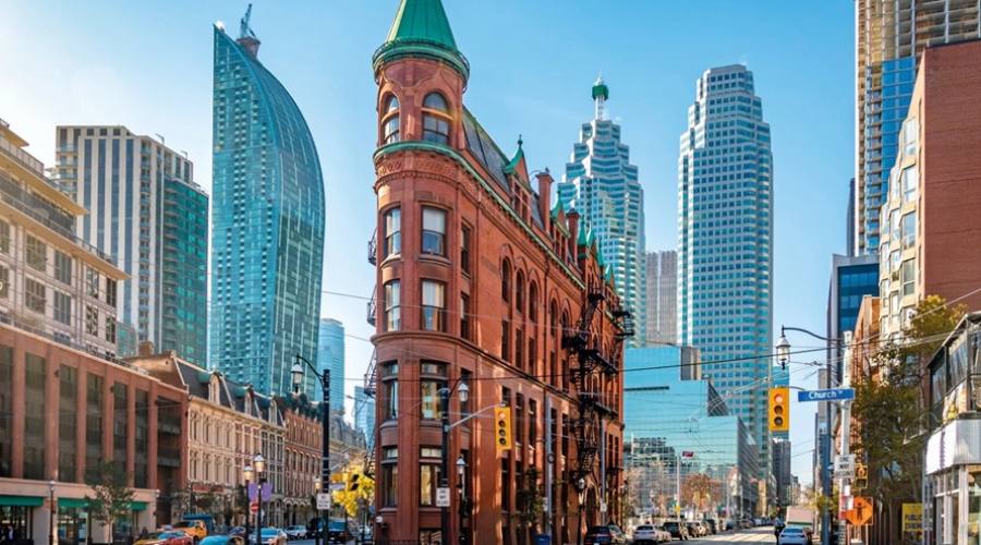 Toronto, edifici storici e grattacieli
