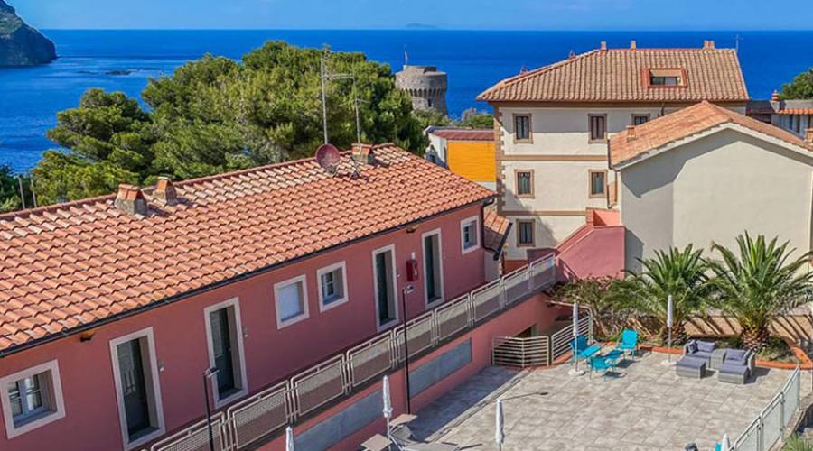 La Mandola, abitazioni