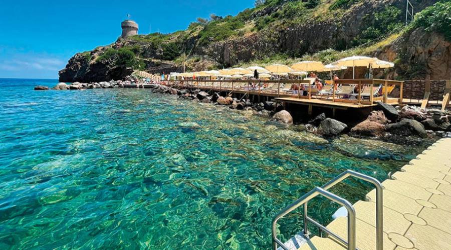 La Mandola, spiaggia