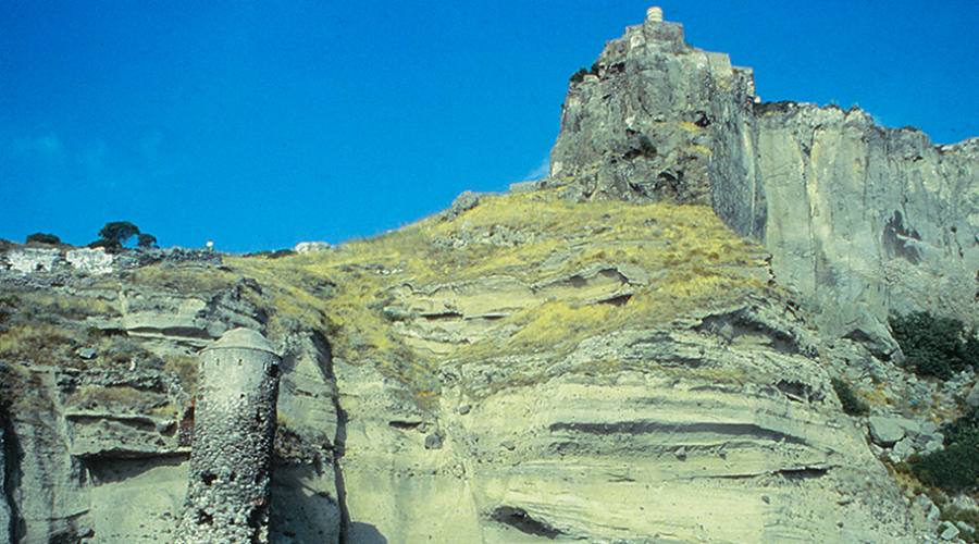 Un tratto di costa della Capraia