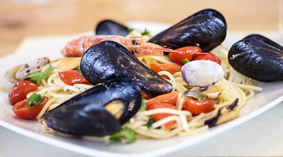 Un piatto di pesce