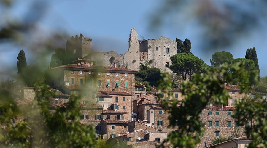 Dintorni: Campiglia Marittima con la sua Rocca