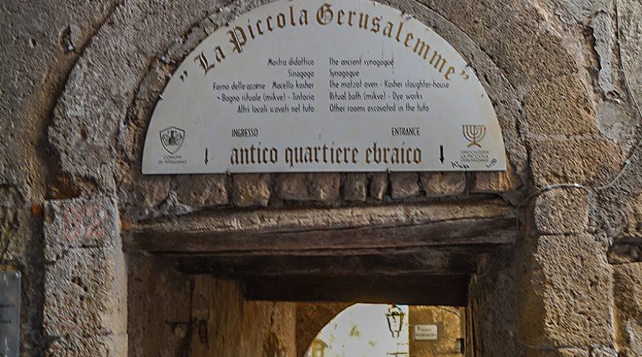 Pitigliano: accesso al Ghetto ebraico