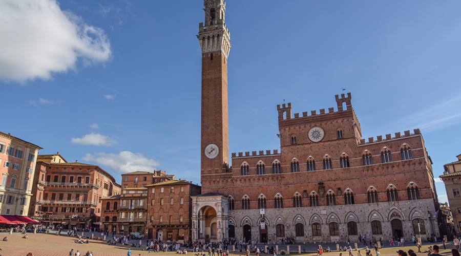 Siena: Piazza del Campo e Torre del Mangia