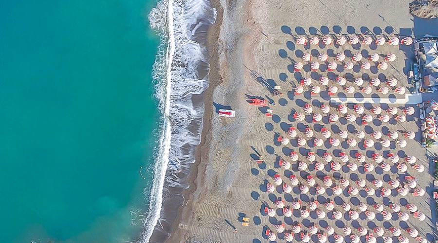 Veduta aerea della spiaggia