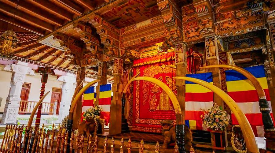 Kandy: ingresso al tempio