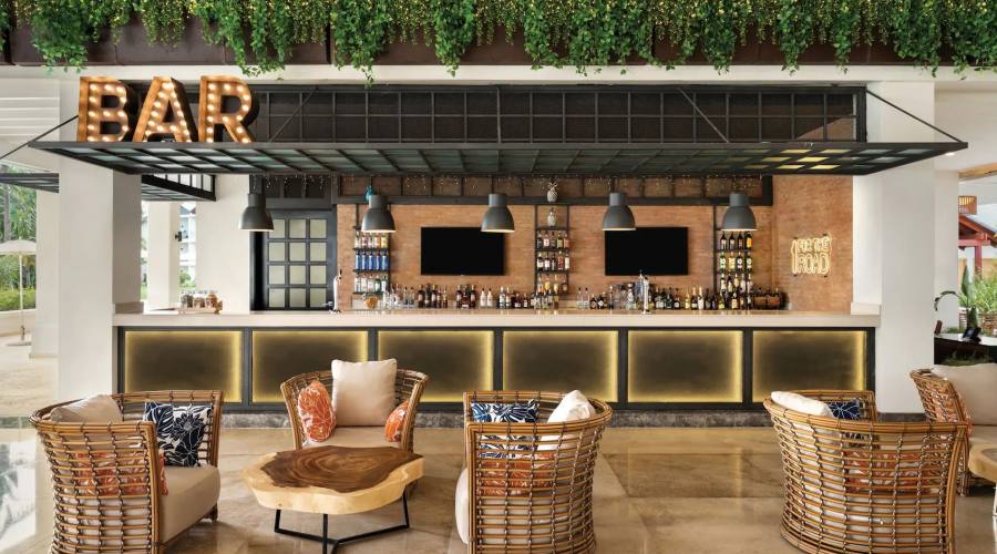 Lobby bar