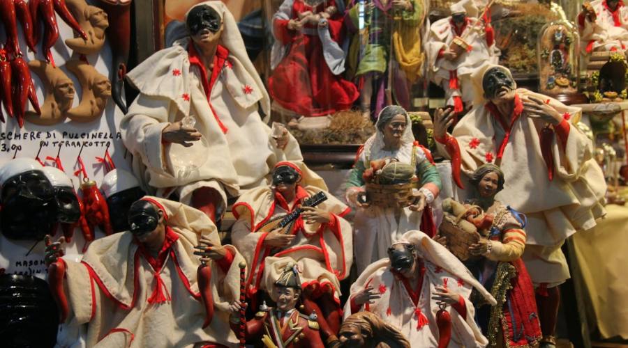 Le statuine di San Gregorio Armeno