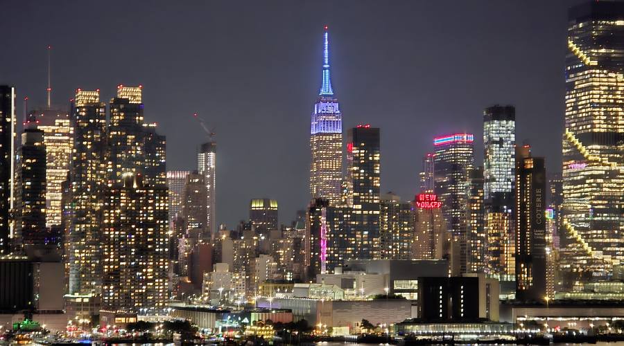 Manhattan Skyline di notte
