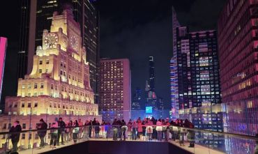 La città che non dorme mai – Viaggio di gruppo tra luci, skyline e meraviglie urbane