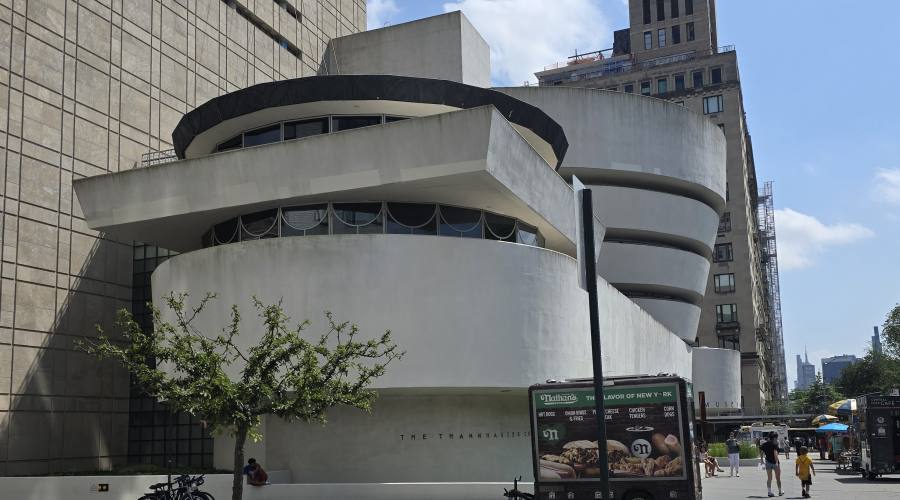 Guggenheim Museum, 5th Avenue