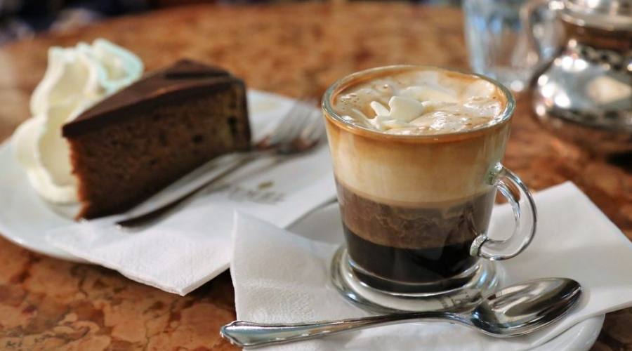 caff&egrave; viennese