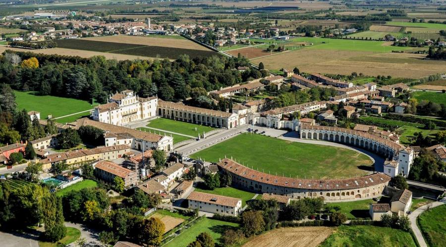 Veduta aerea Villa Manin