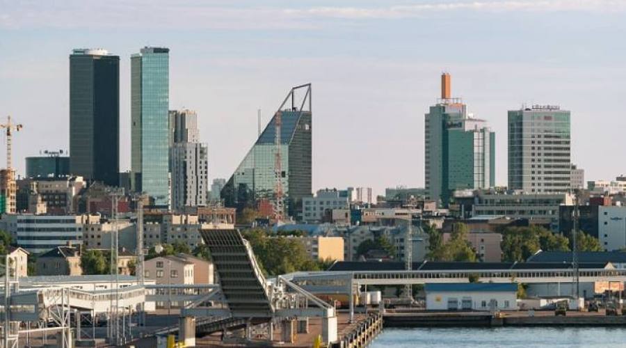 Tallinn skyline citt&agrave; nuova