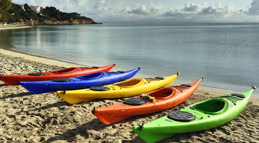 Kayak sulla spiaggia