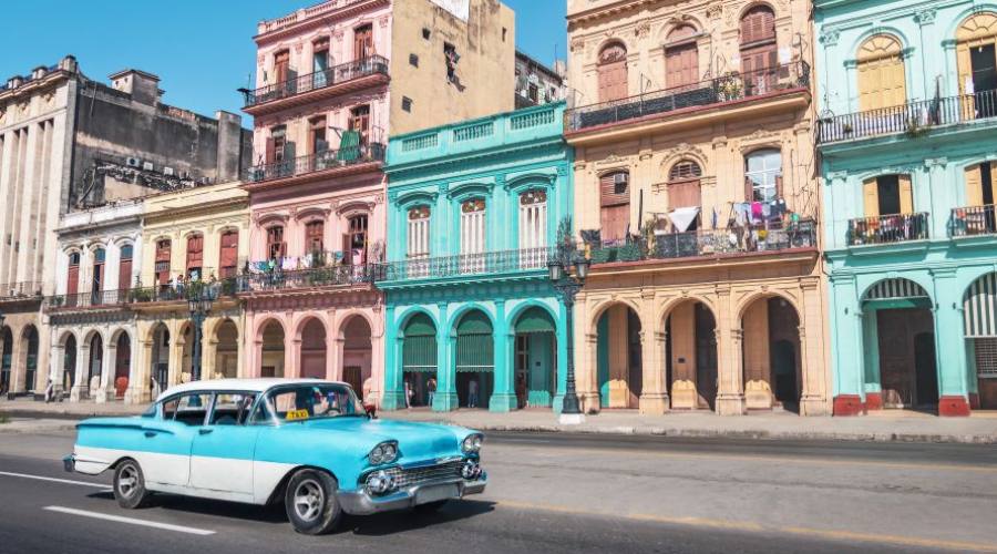 Pintoresca calle del casco antiguo de La Habana Vieja