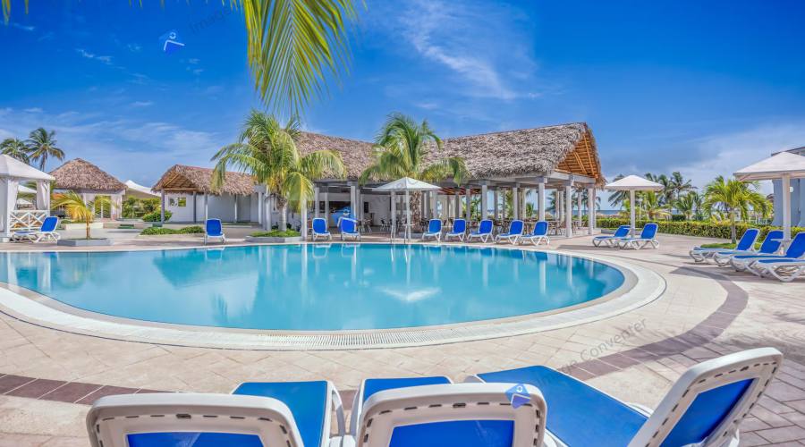 Piscina Hotel Sol Cayo Coco