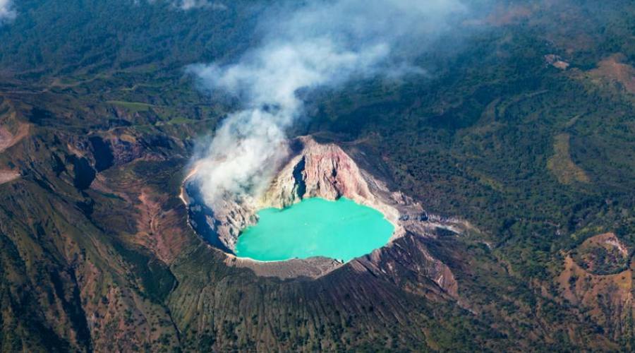 Lago carstico Indonesia