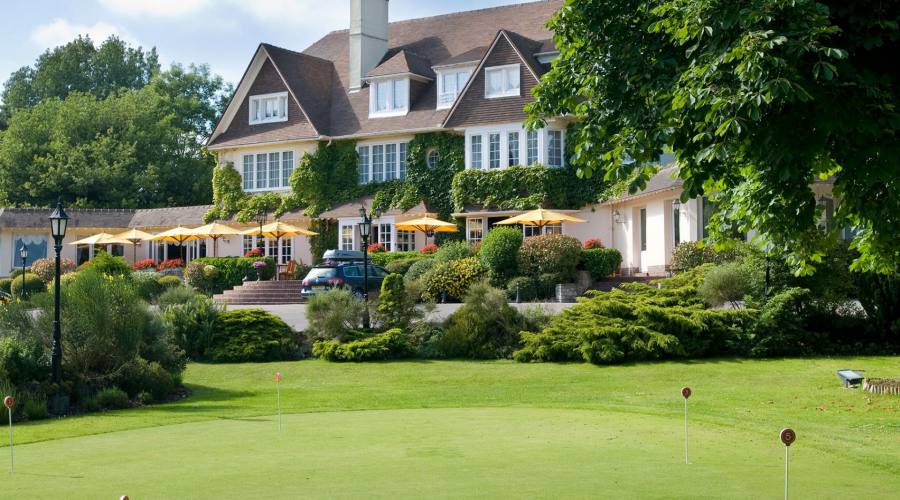 Le Manoir Hotel