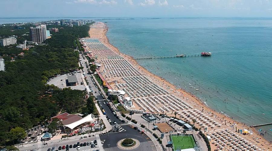 spiaggia lignano pineta