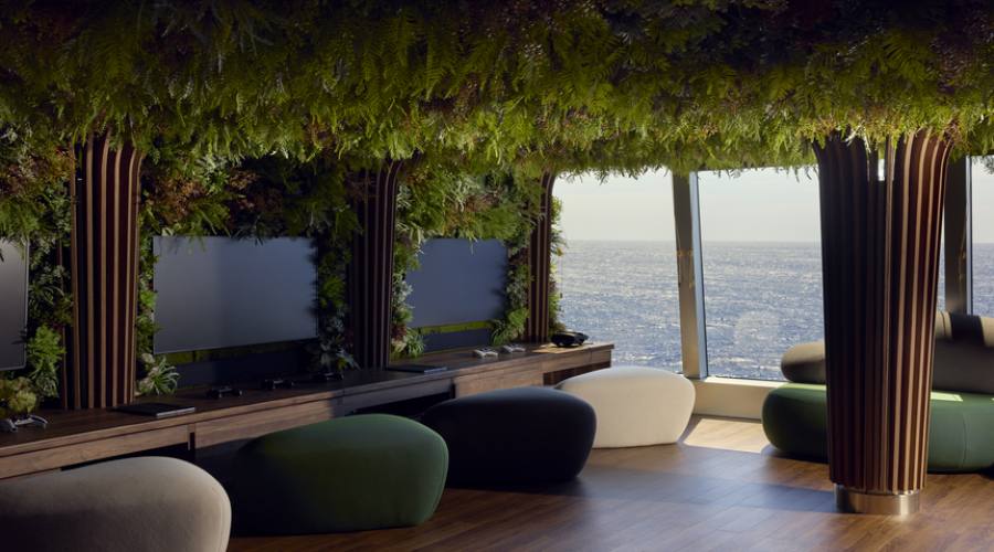 Nautilus Lounge 