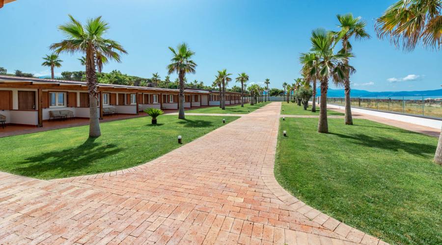 Esterno Resort e giardino