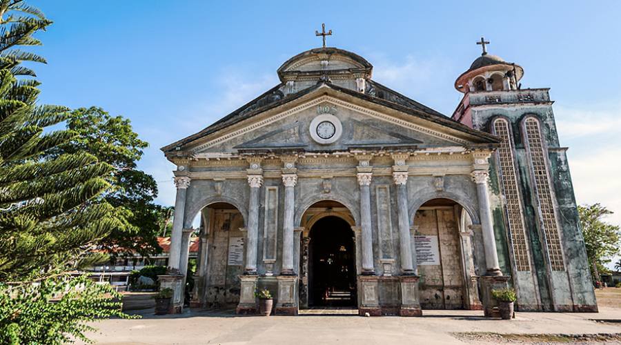 La basilica di San Augustin a Panglao