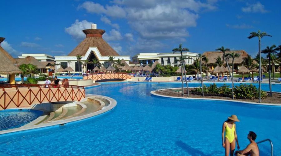 Gran Bahia Principe: Piscina