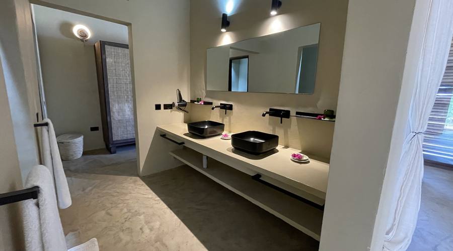 Fahari Familia room