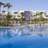 struttura hotel e piscina