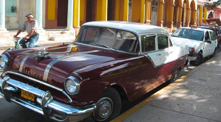 Auto D'Epoca a Cuba