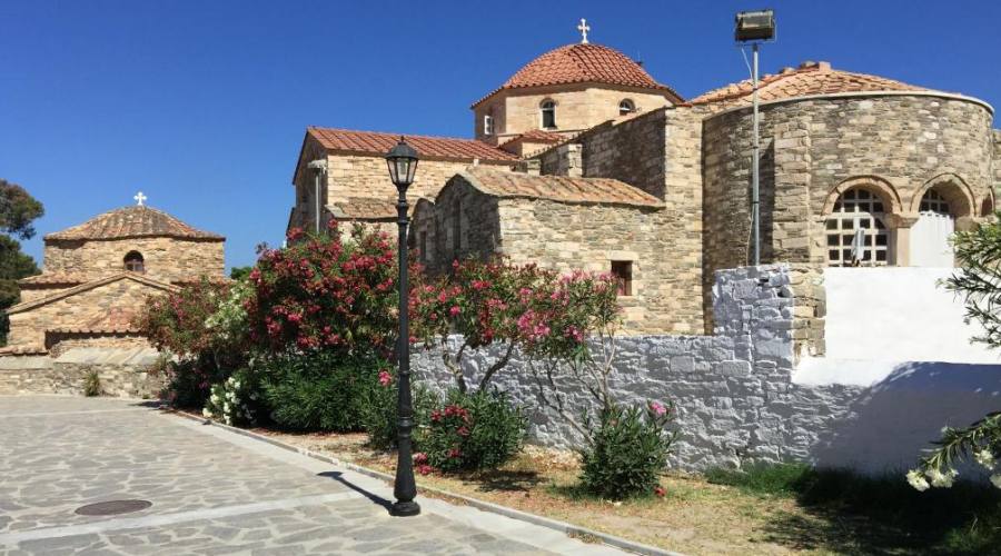 La chiesa di Ekatontapiliani nel centro storico di Parikia, Paros