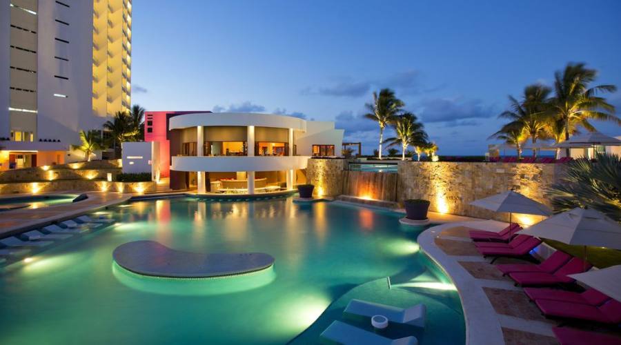 Hotel Kristal Cancun