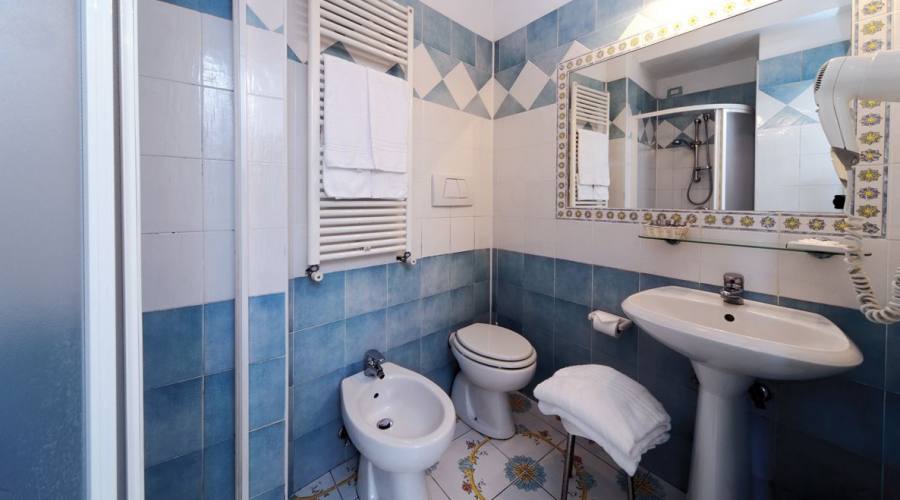 Camera standard - bagno