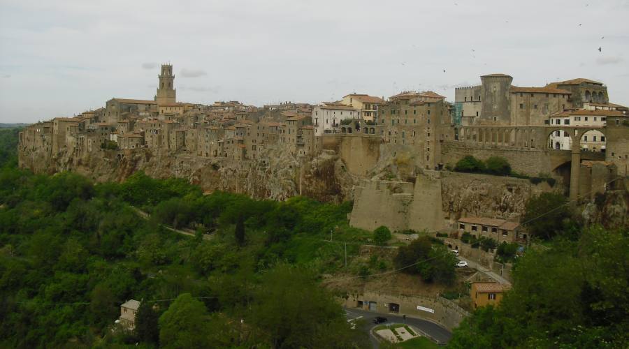 Vista su Pitigliano